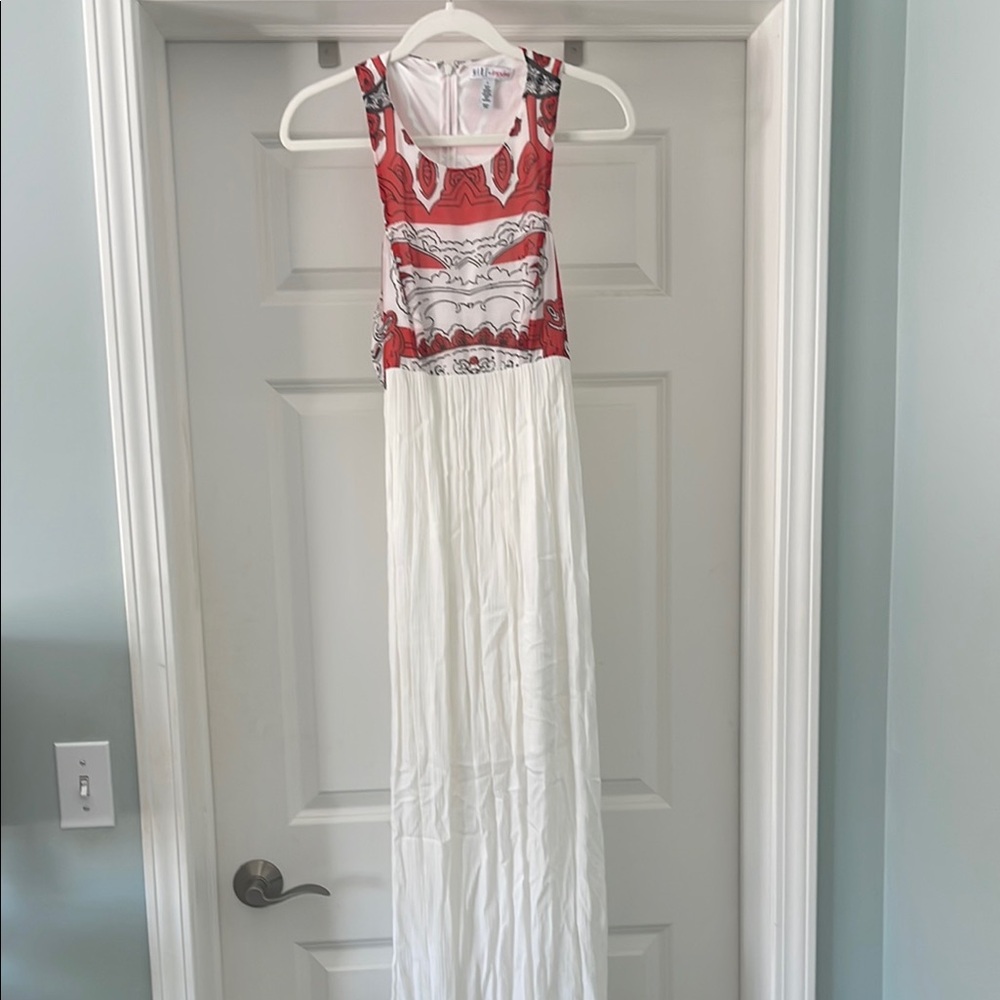Red and White Sleeveless Maxi Dress
